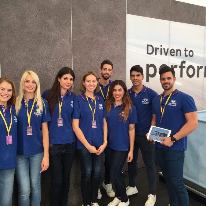 Innocean Hyundai WRC Rally: Gruppenbild der Hyundai Promotioncrew